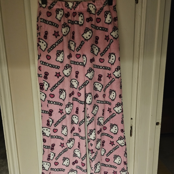 Hello Kitty Pink Adult Pajamas. Loose. Flannel. Forever21. Size L - Picture 11 of 11